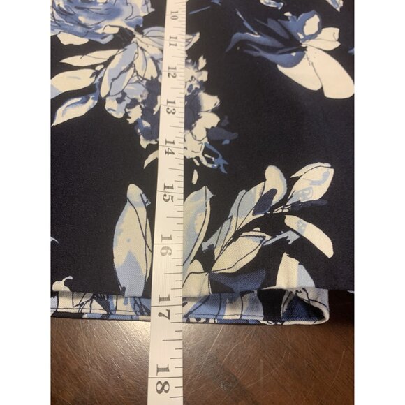S. C. & Co Floral Skort 360 Tummy Control Size M - Picture 7 of 8